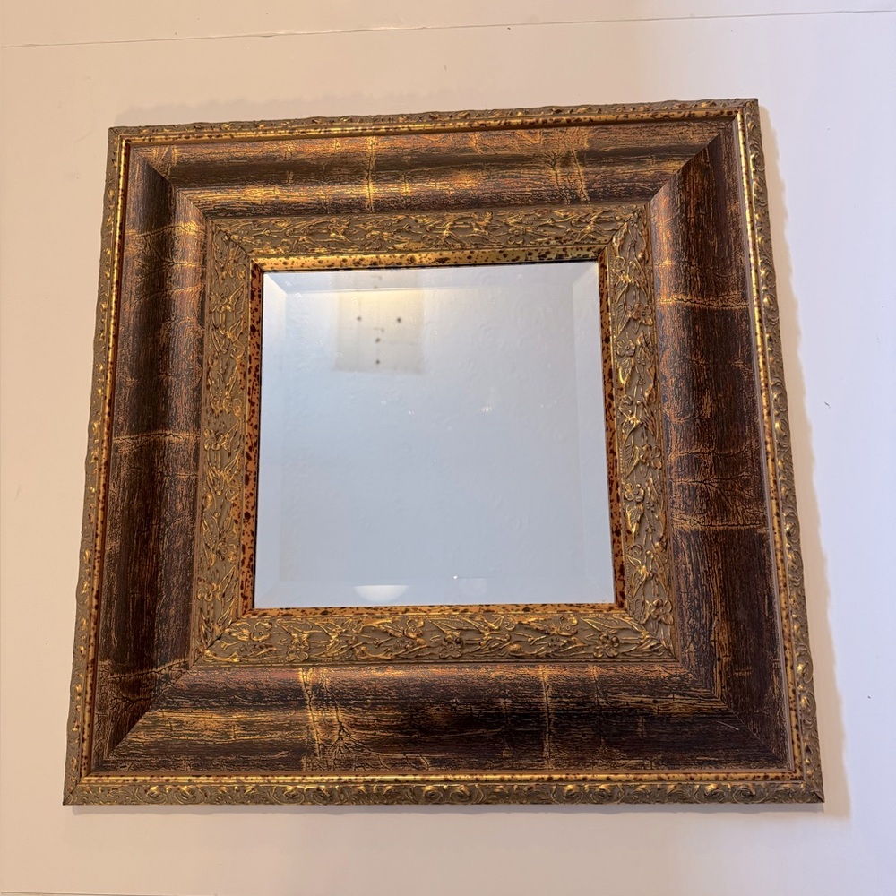 VTG REN-Wil Inc. Gold MCM Wooden Mirror Ornate Flowers Home Decor READ